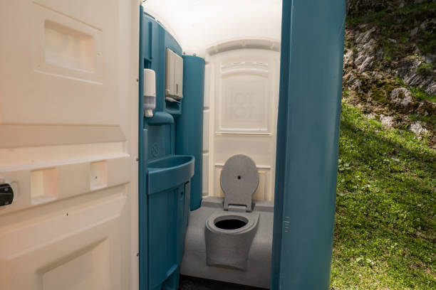 Best Luxury portable toilet rental  in East Mckeesport, PA